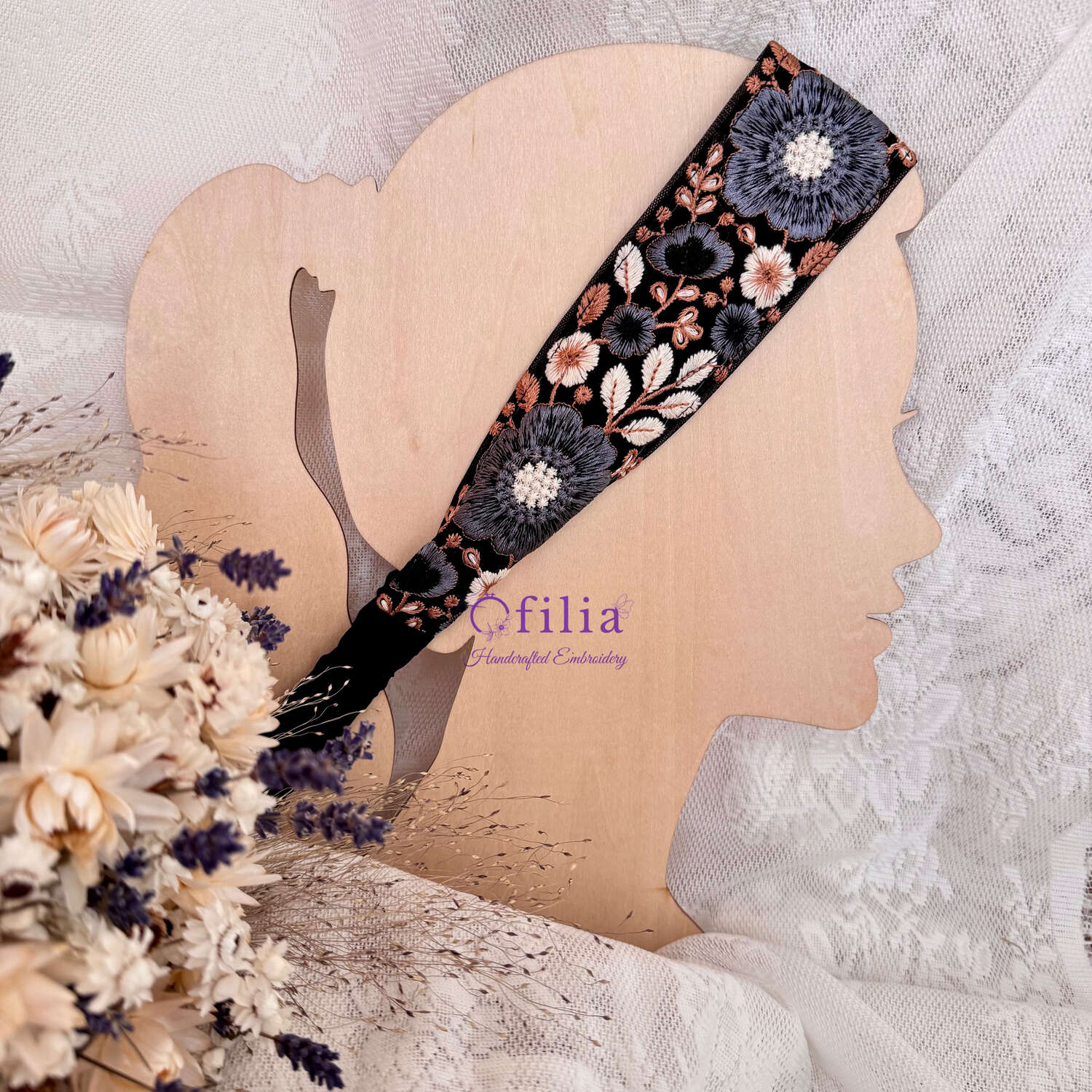 Musta pitsipanta – Ofilia Handmade